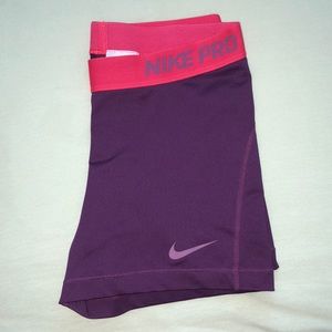 Nike pro shorts😍